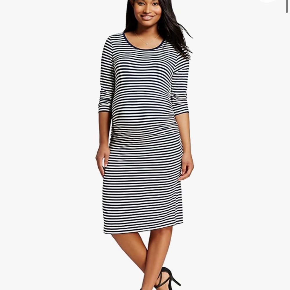 ✨ Liz Lange Maternity Dress